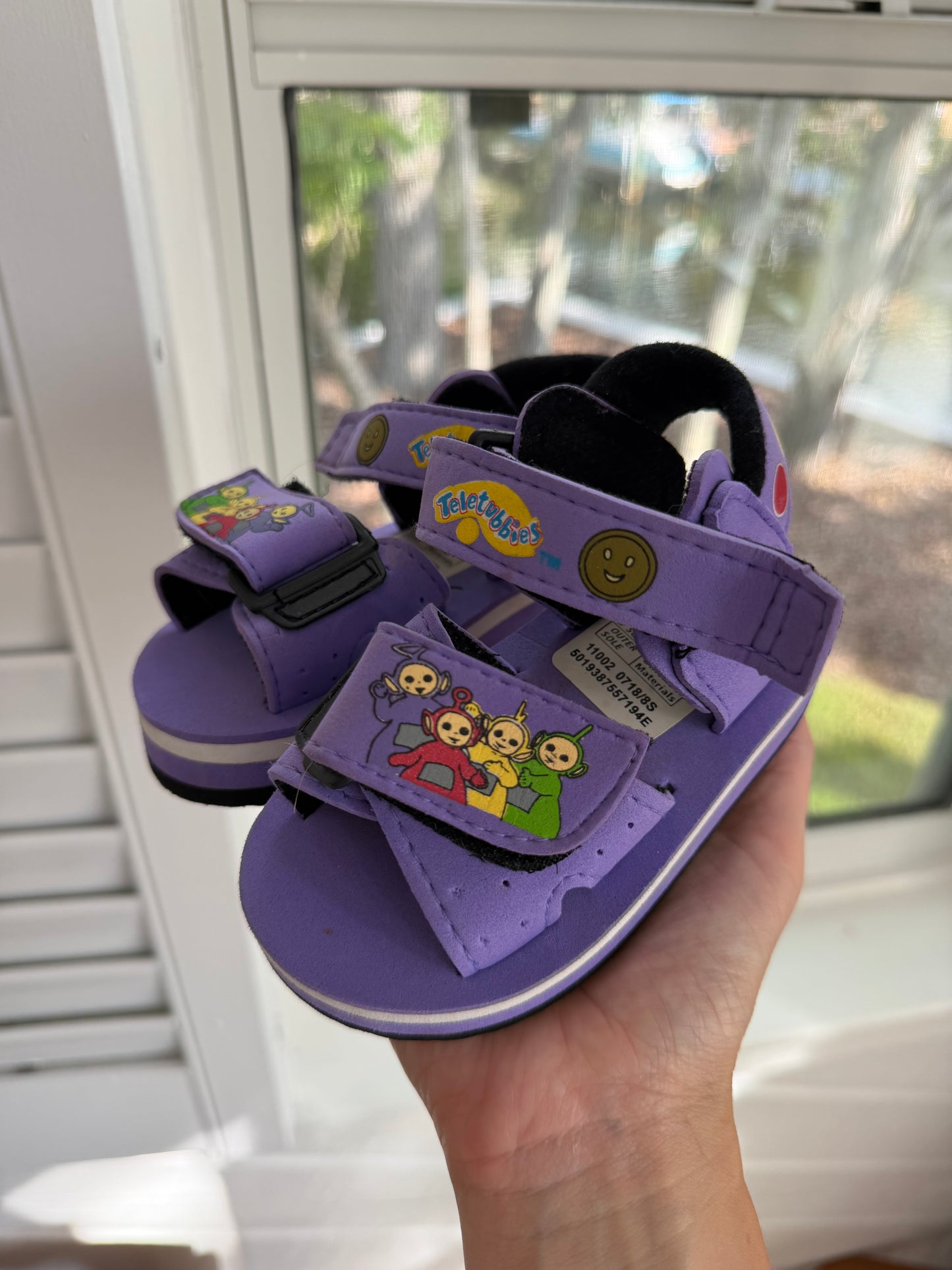 teletubbies sandals 6c