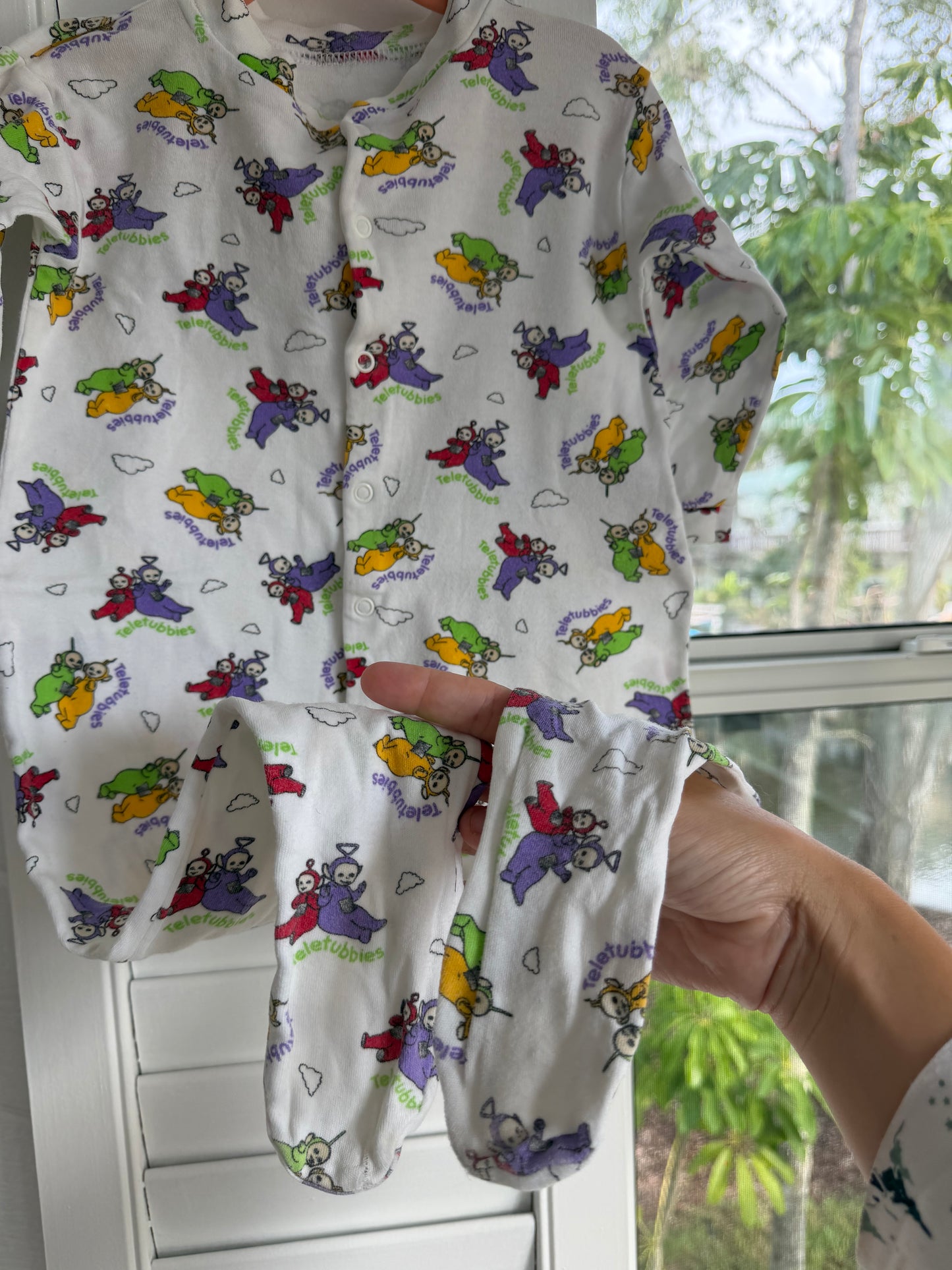 teletubbies 1996 AOP sleepsuit 12-18m