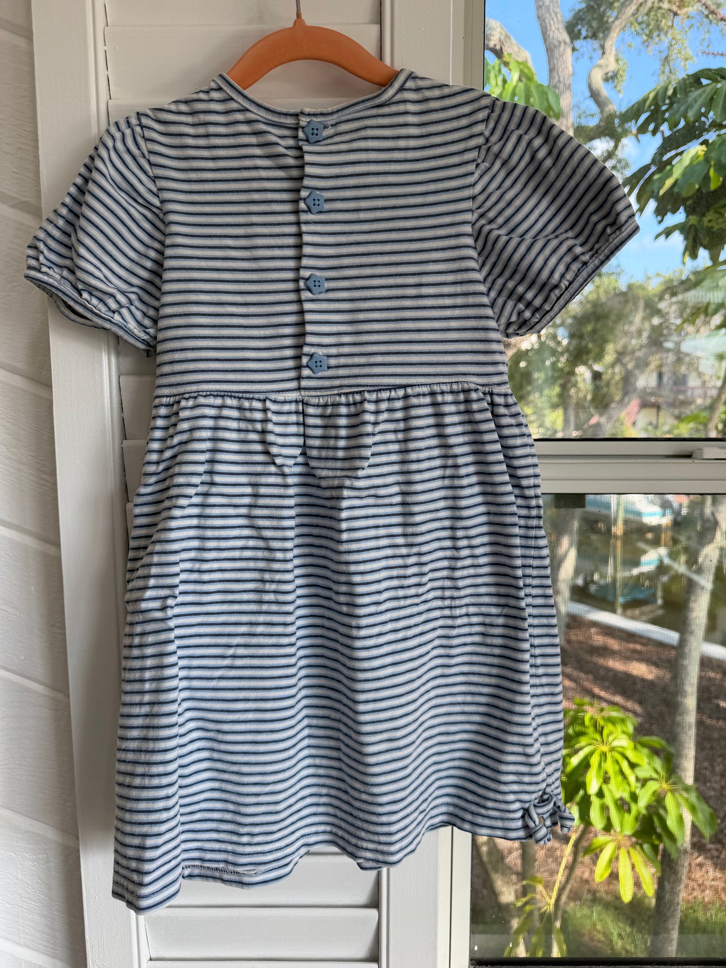pooh beach embroidered dress 4/5