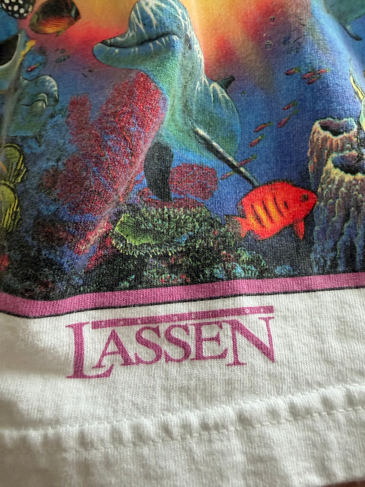 lassen “sorcerer of the seas” tee youth L