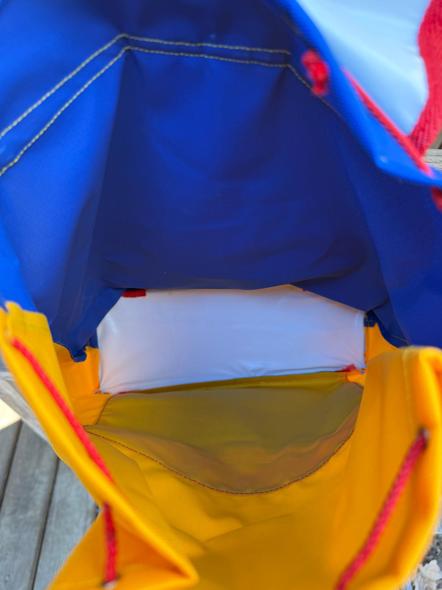 1996 colorblock teletubbies backpack