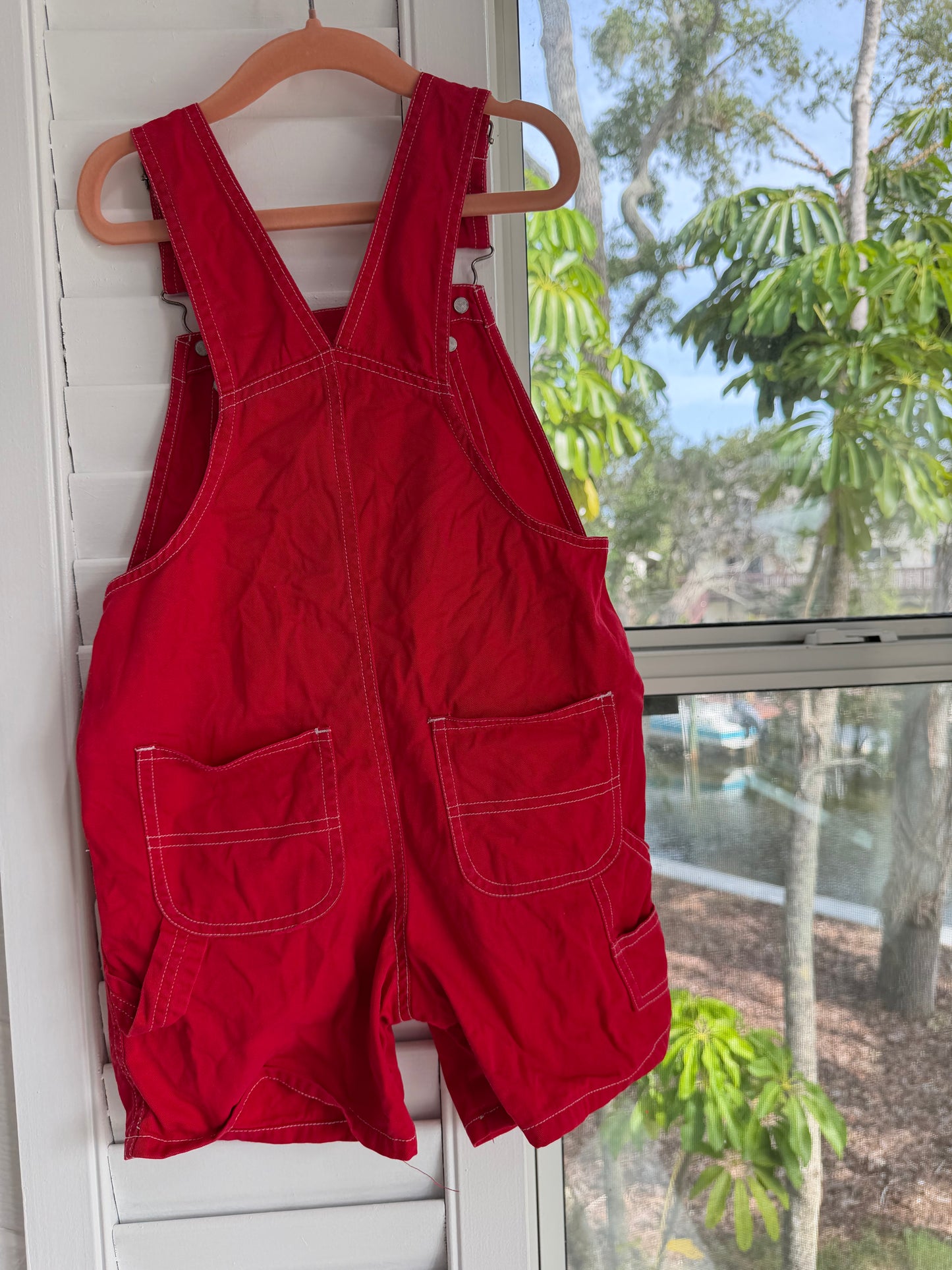 red pooh gardening overalls 4/5