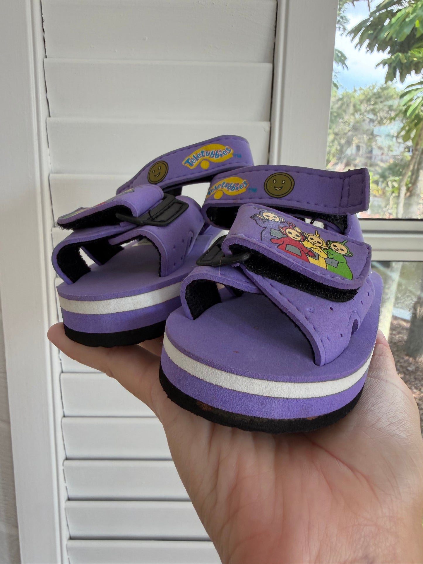 teletubbies sandals 6c