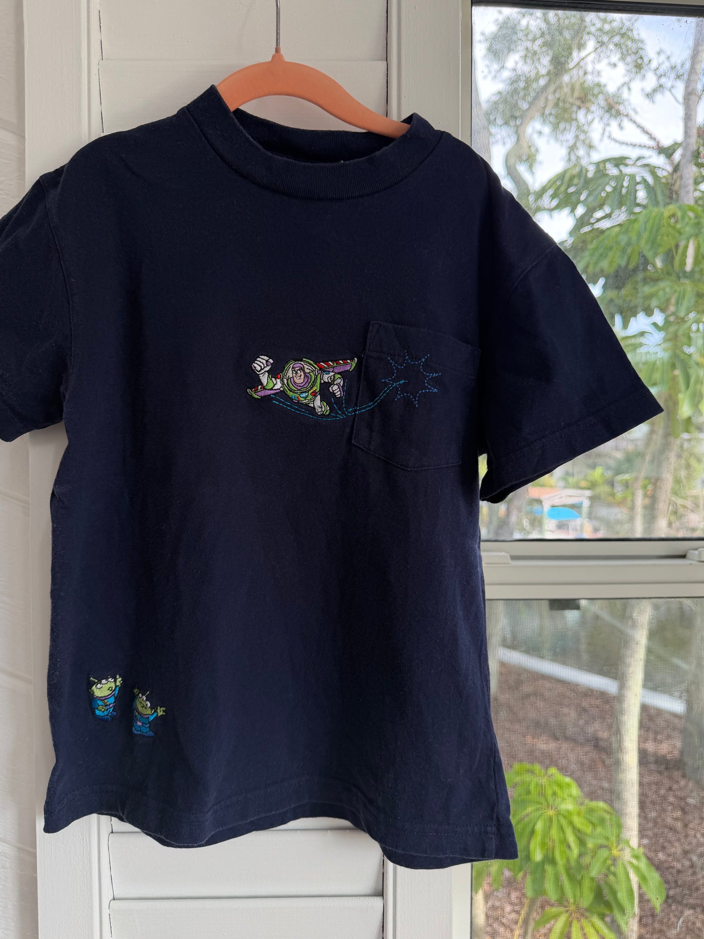 embroidered buzz tee S (6)