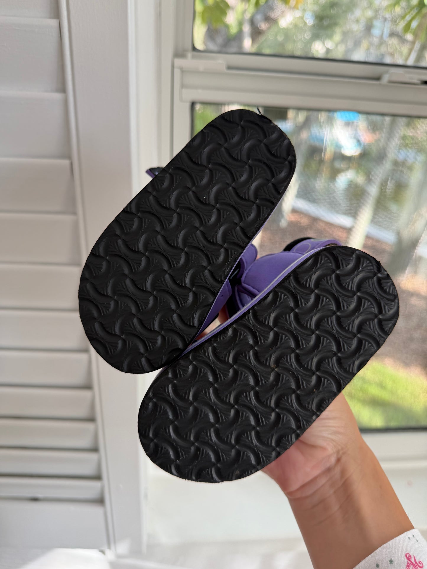 teletubbies sandals 6c