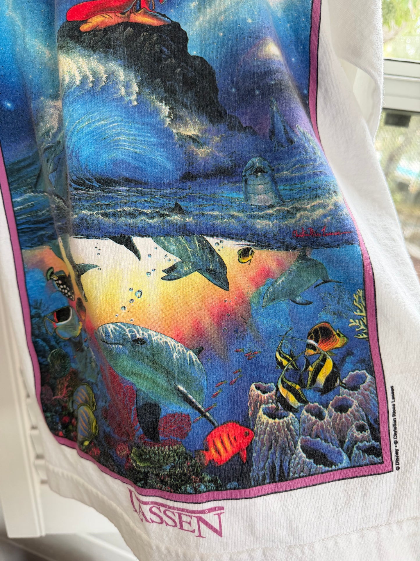 lassen “sorcerer of the seas” tee youth L