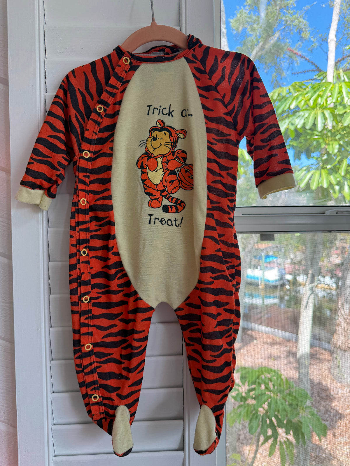 pooh “trick or treat” romper 6m