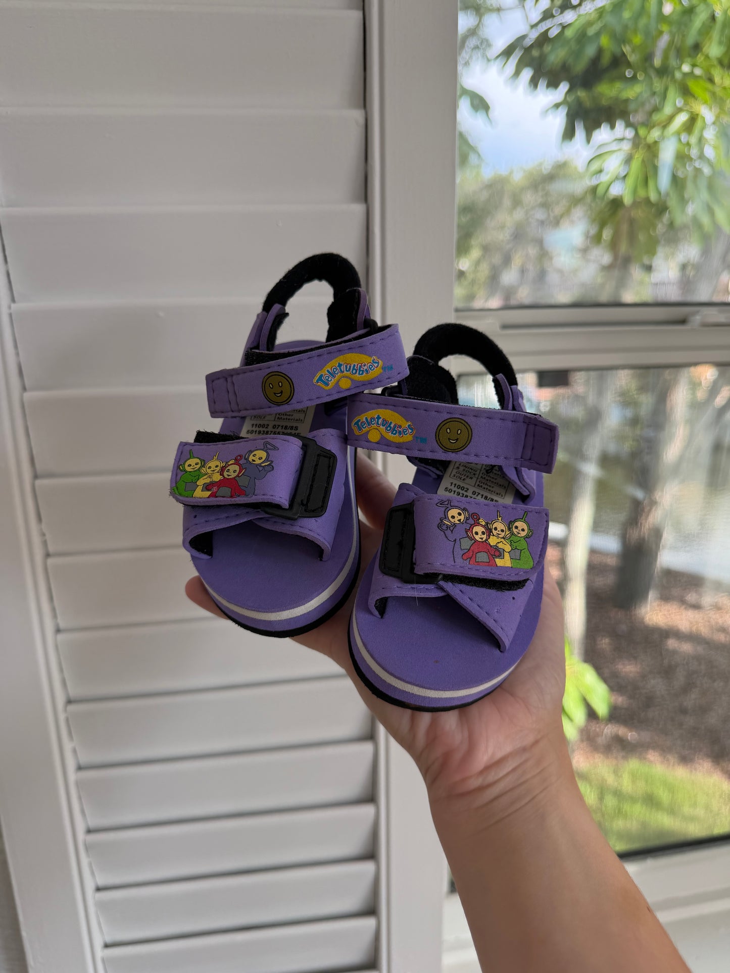 teletubbies sandals 6c