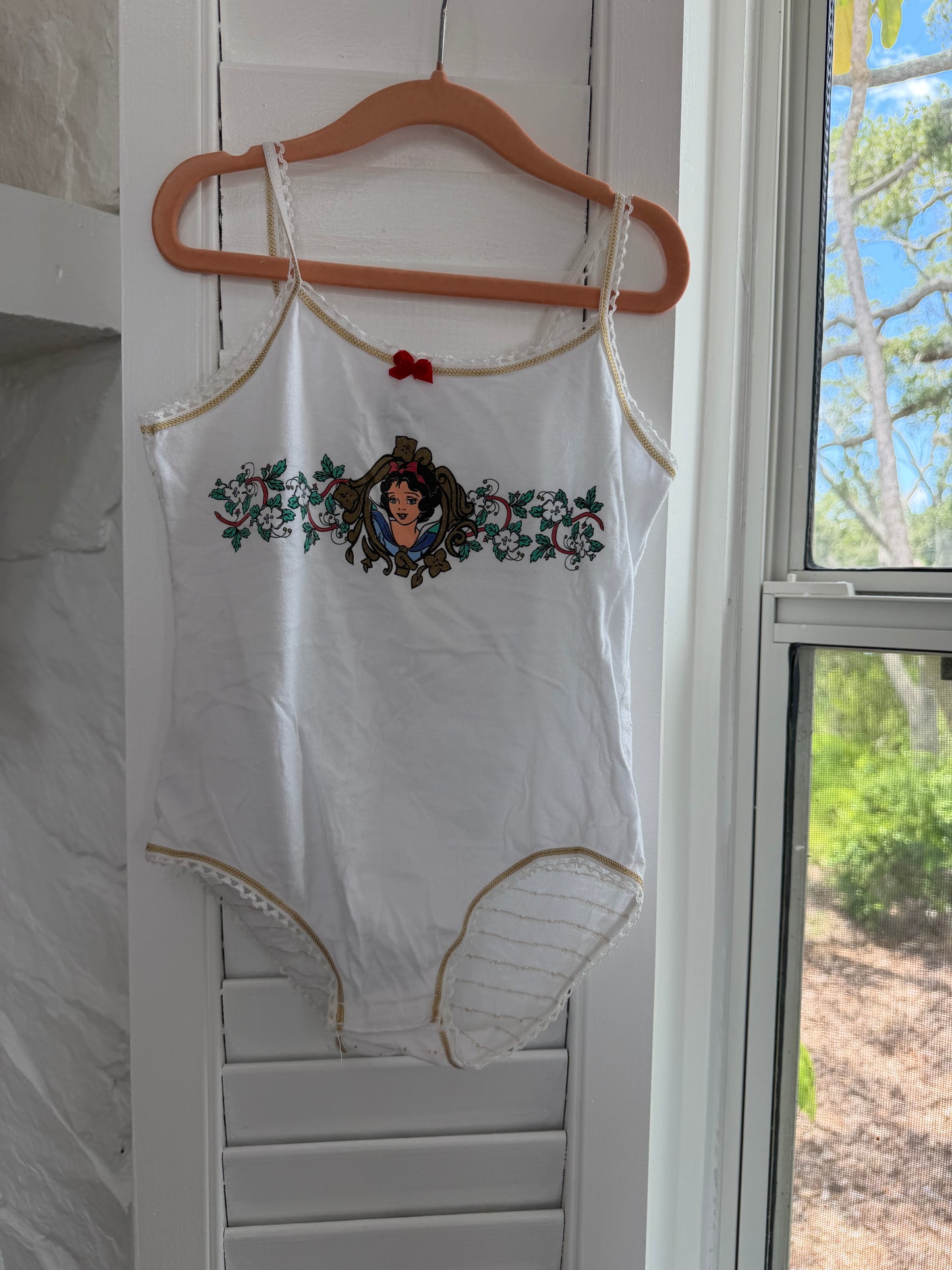 snow white leotard 5/6