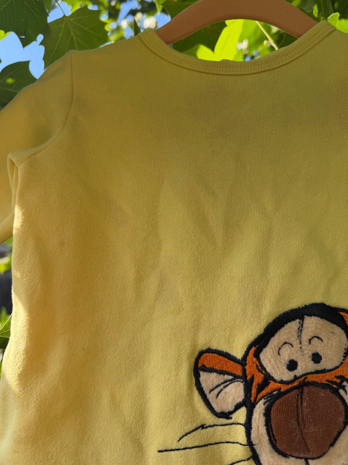 long-sleeved tigger romper 6m {PLAY}