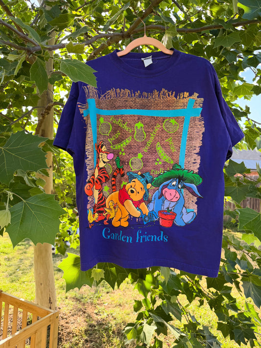 pooh “garden friends” tee 🪴 adults L