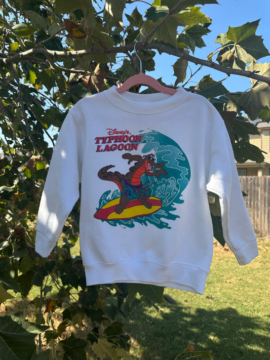 90s disney typhoon lagoon crew XS 4/5