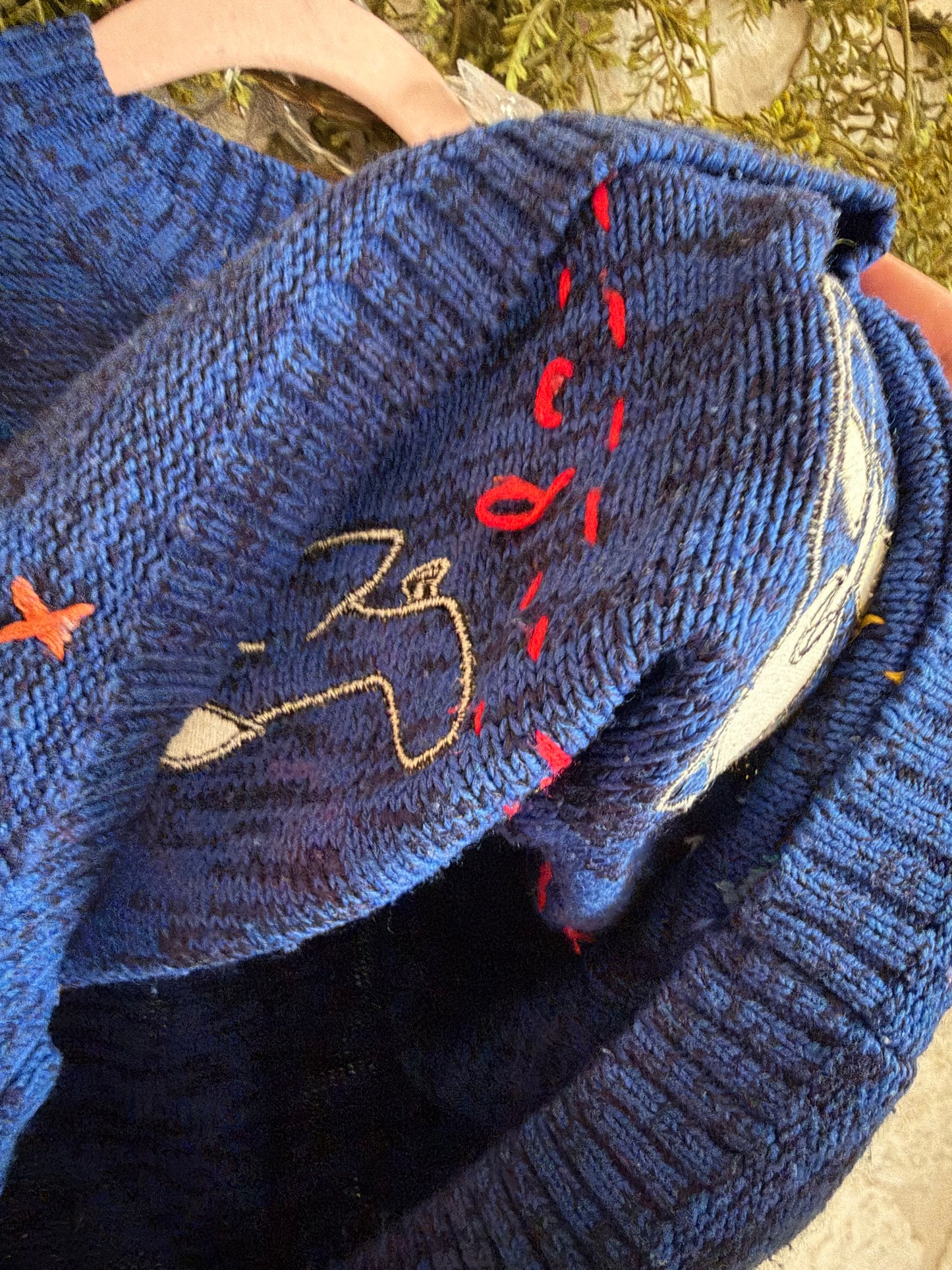 disneyland paris first trip sweater 4/5