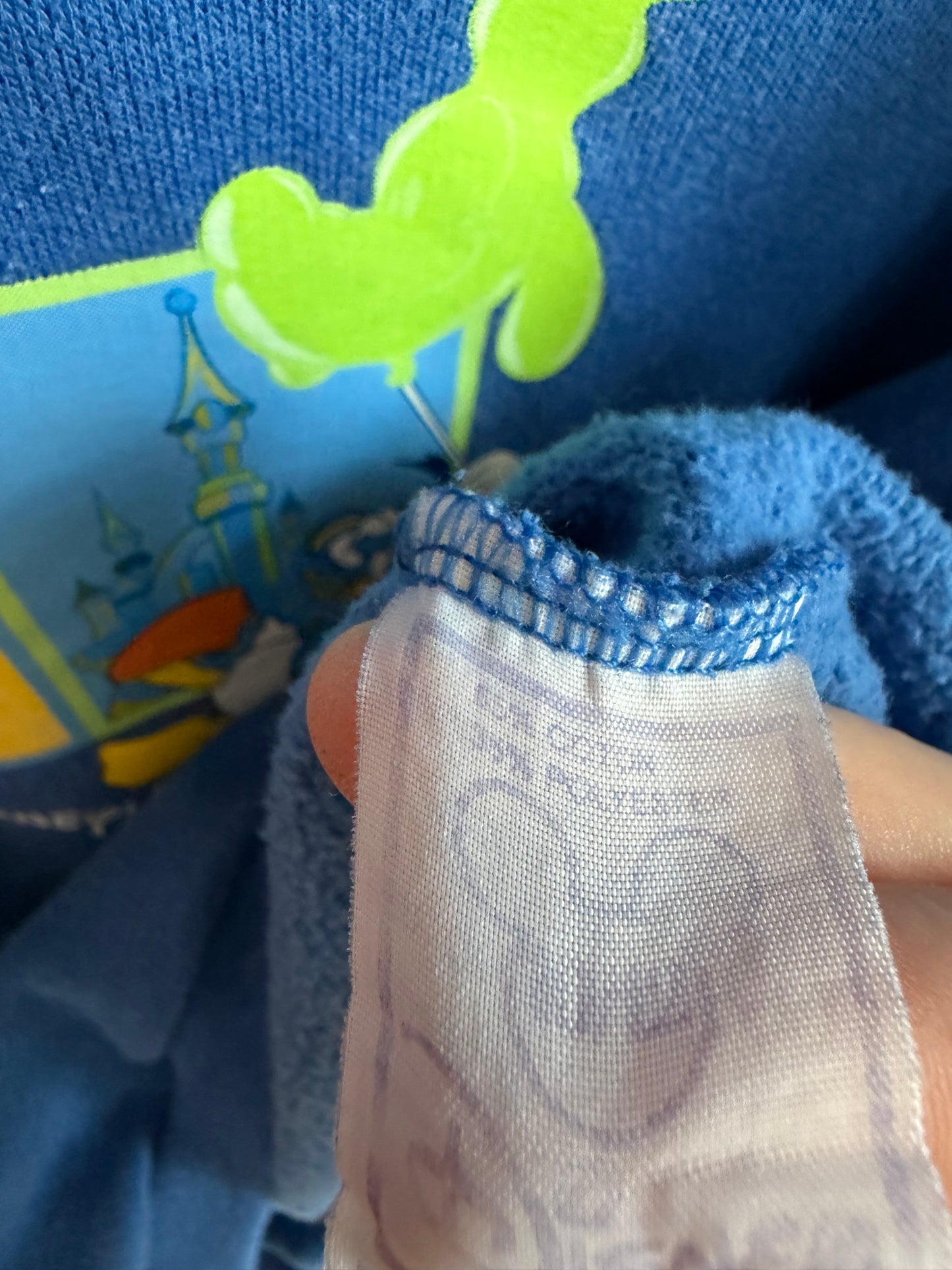 disneyland paris mickey and friends sweater youth M